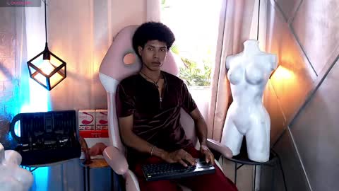 sky_walkerss online show from April 2, 5:31 pm