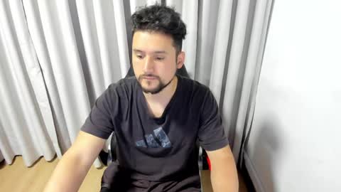skyblack_ online show from May 11, 4:08 am