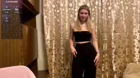 skyedavis online show from January 6, 7:07 pm