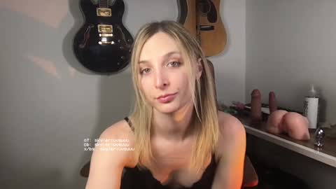 skylerluvsuuu online show from January 23, 2:02 am