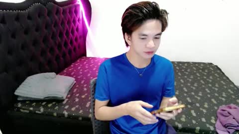 skyler online show from April 3, 5:53 pm