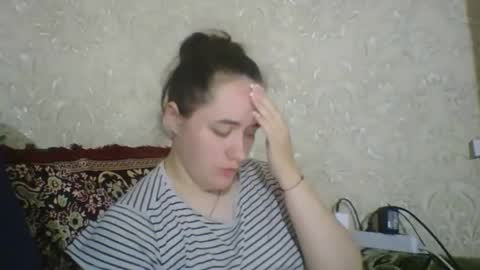 skyressie333 online show from October 24, 7:25 pm