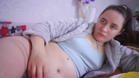 skyressie333 online show from March 6, 5:43 pm