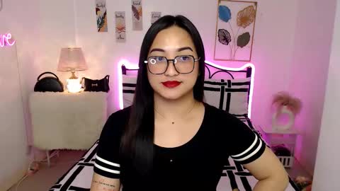 Queen Cyrine online show from February 9, 11:14 am