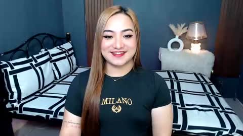 Queen Cyrine online show from July 10, 1:54 am