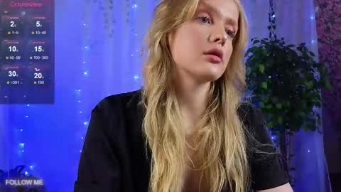 Lily online show from October 26, 1:45 pm