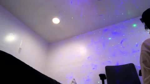 Sleazyycarlitx online show from November 15, 9:00 am