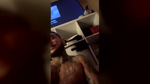 slickinyou online show from February 19, 11:20 am