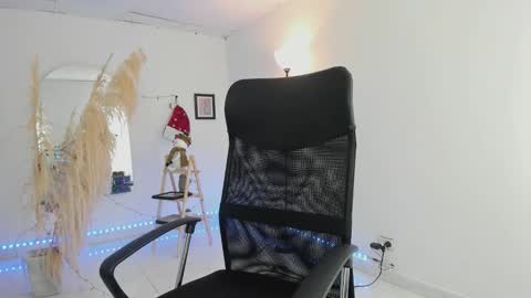 slim_master12 online show from December 22, 11:00 pm