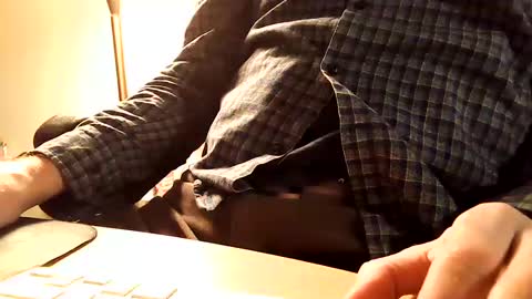 Snapshot of slogrow_uncut chatting on December 11, 5:58 pm SlowGrow Uncut online show from December 11, 5:58 pm