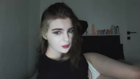 sloomonata online show from September 13, 7:11 am