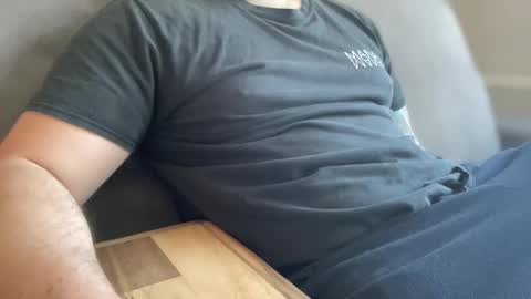 just chillin online show from November 18, 9:01 am