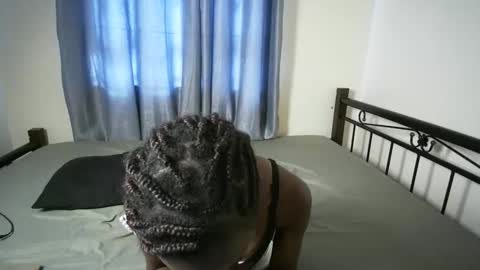 slutty_baddie online show from April 14, 5:44 am