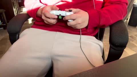 slutty_college_couple online show from January 3, 7:18 pm