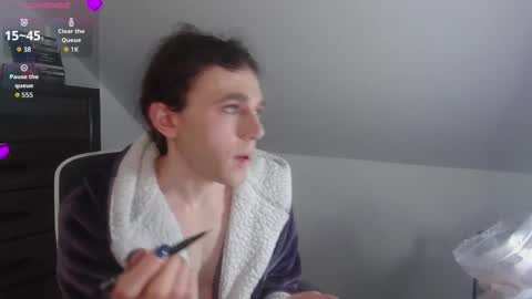 Natsu online show from February 19, 6:07 pm