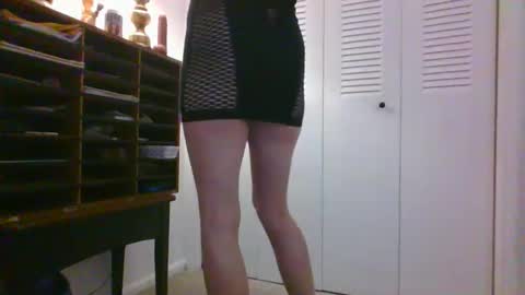Snapshot of sluttymommie chatting on October 27, 3:06 am Alwaysthirsty online show from October 27, 3:06 am