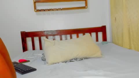 Sexyslutt online show from September 14, 7:21 am