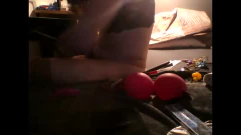 slutviki online show from December 4, 9:36 pm