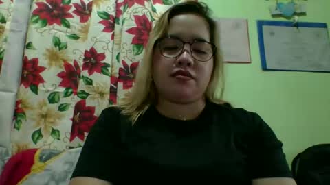 Lovewella online show from November 17, 7:44 am