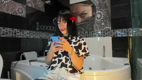 Small Hot19 online show from October 22, 3:13 pm