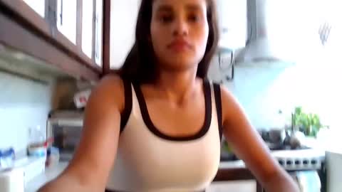 babyana online show from December 5, 1:44 pm