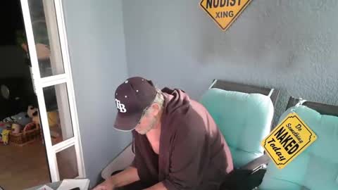 Daddy online show from November 26, 1:41 pm