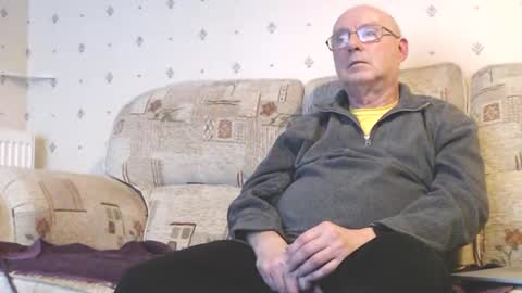 Steve online show from December 9, 7:18 pm