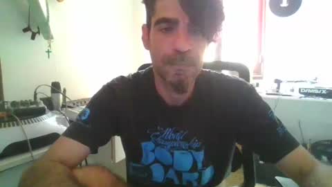 willy online show from April 19, 9:10 am