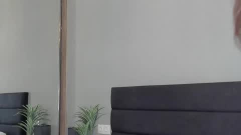 Bella online show from October 7, 9:05 am