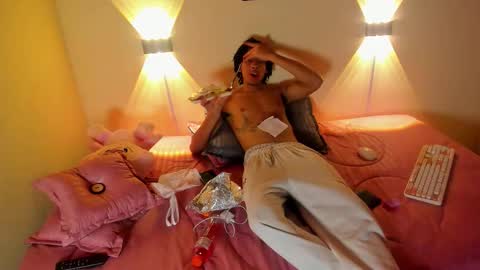 smitt jr online show from February 20, 2:11 am