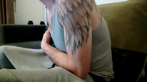 Smokeandwatching online show from February 4, 11:06 pm