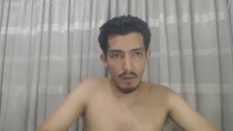 snackontime19 online show from December 11, 5:43 am