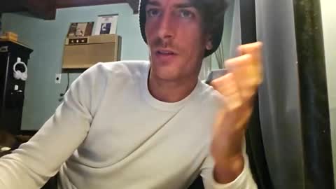 Snackyyyy online show from April 28, 2:09 am