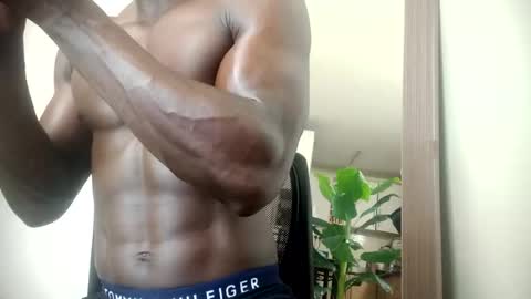 papi online show from April 16, 5:07 am