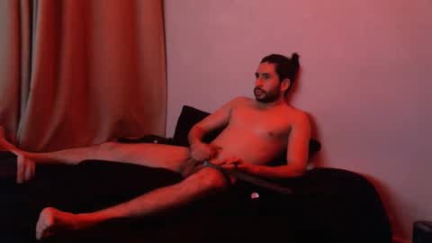 snow92jake online show from November 28, 8:43 am