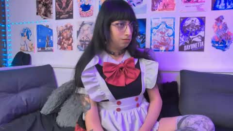 Snow and Bubble online show from June 2, 4:20 pm