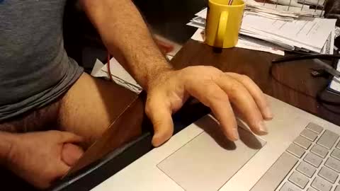 watchmecum online show from December 22, 11:33 pm