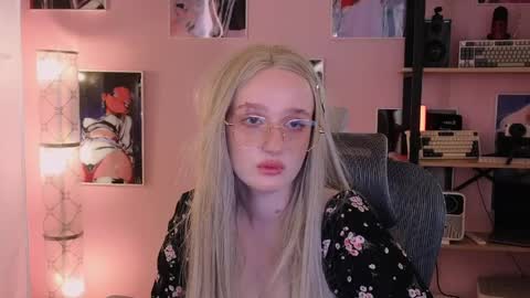 Ellie online show from June 3, 5:10 am