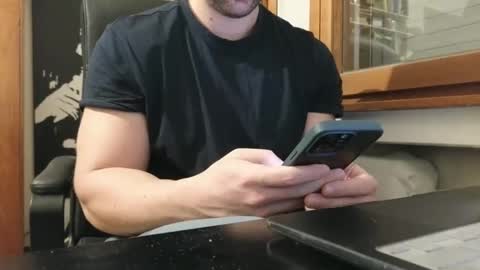 Snapshot of so_thick chatting on January 8, 7:03 pm luca - online show from January 8, 7:03 pm