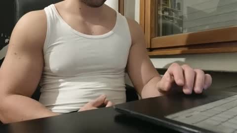 Snapshot of so_thick chatting on January 14, 4:18 pm luca - online show from January 14, 4:18 pm