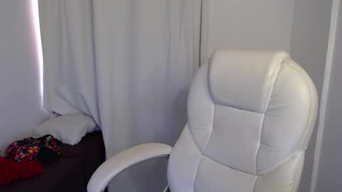 soffi_hott online show from October 15, 6:42 pm