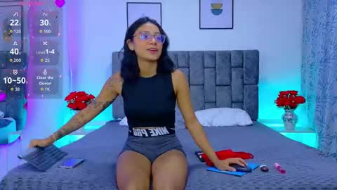 SOFFI AND CHISTOPHER online show from March 24, 12:00 pm