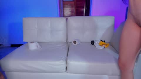 Snapshot of soffipink chatting on February 6, 10:00 pm Sofia Valentina 3 online show from February 6, 10:00 pm