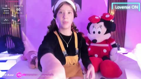 sofi_cuttie online show from November 13, 4:26 am