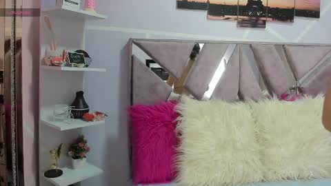 Sofi Noa online show from March 12, 11:20 am