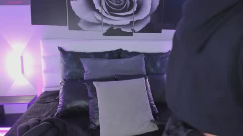 sofi_sp online show from December 22, 11:39 am