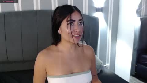 Snapshot of sofi_sweet09 chatting on February 10, 7:28 pm Susy online show from February 10, 7:28 pm
