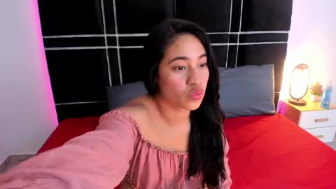 sofia__ll online show from January 6, 7:40 pm