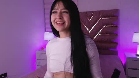 sofia gomes online show from April 8, 11:57 am