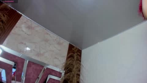 Snapshot of sofia_gutierrez__ chatting on March 12, 10:37 am sofia gutierrez   online show from March 12, 10:37 am
